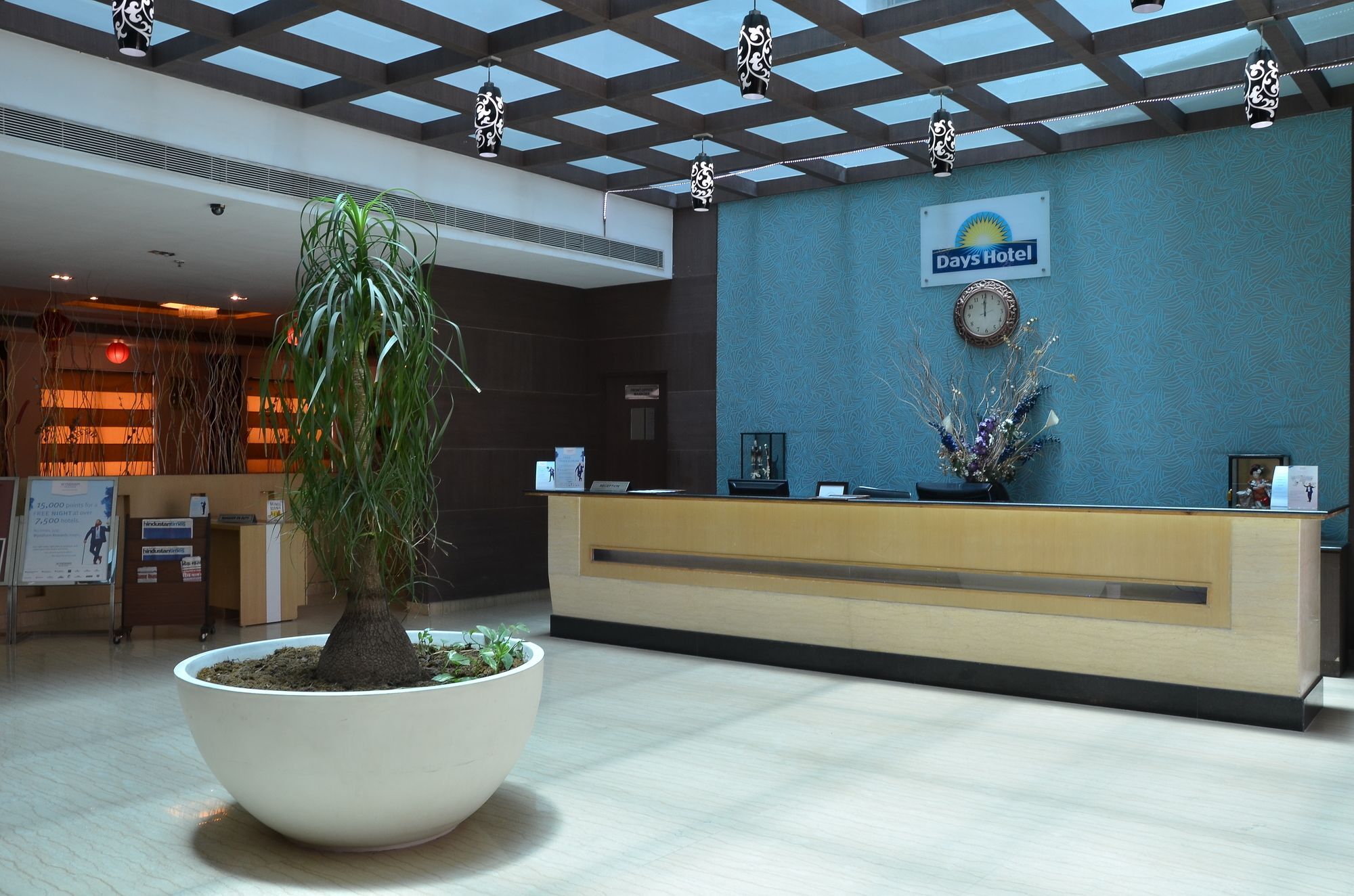 Days Hotel By Wyndham Нимрана Екстериор снимка